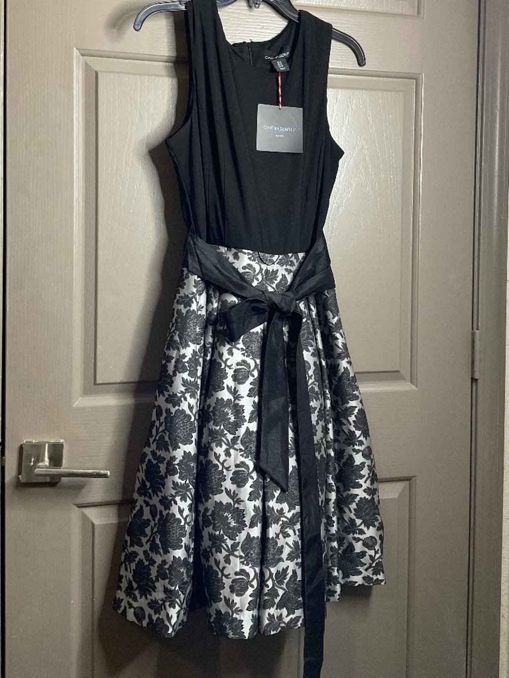 NWT Cynthia Rowley Black Floral Formal Fit & Flare Dress Size 14